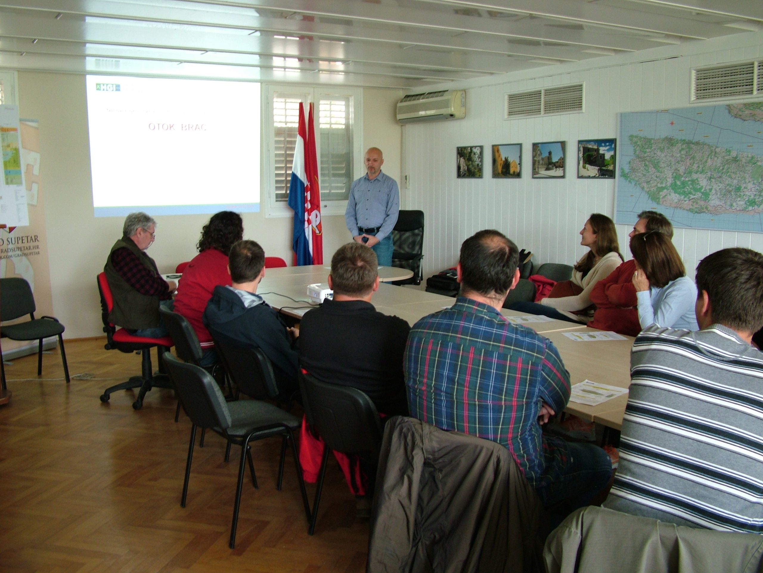 Prezentacija OGK RH u gradskoj vijećnici grada Supetra (FOTO: Ladislav Fuček).
