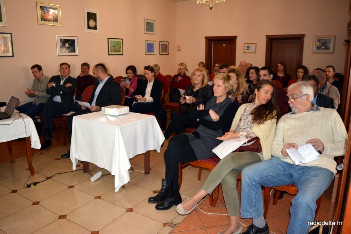 sl 1 demonstracija modeliranja površine korištenjem SKUA-GOCAD softwarea