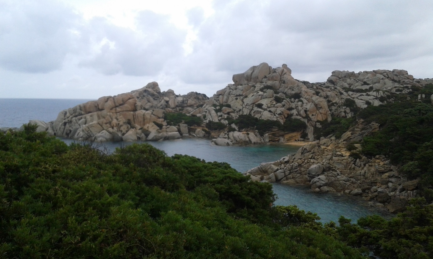 Granitne stijene s MIS 5 dinama.