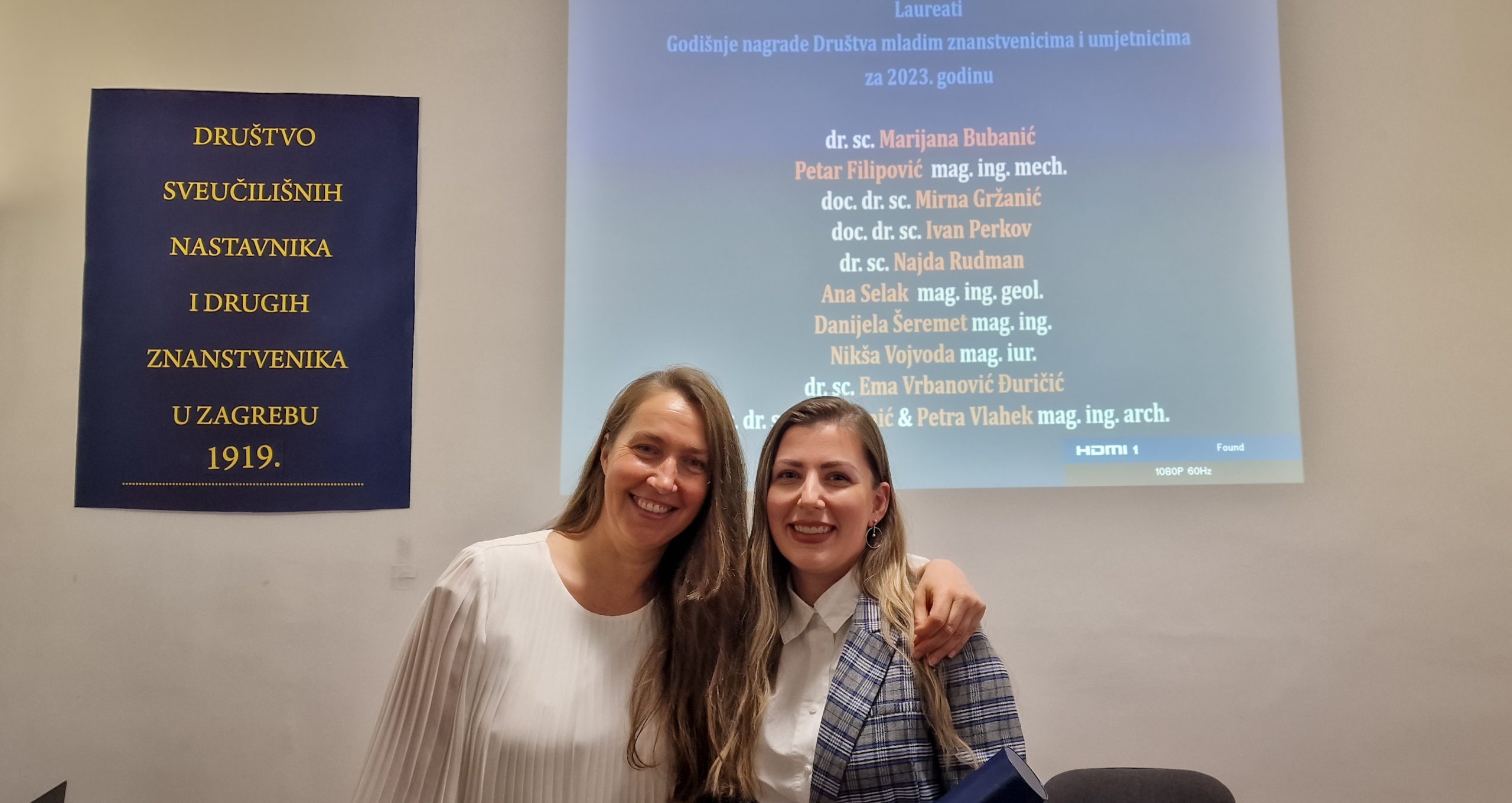 Slika 2 Slika 1. Prva razina edukacije održana u prostorima Geološkog zavoda Slovenije (GeoZS-u) u Ljubljani